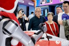 正在现察到一个现象——AI正正在长出“身体”